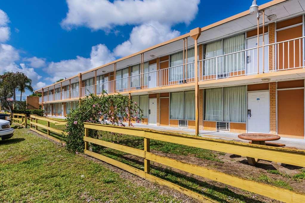 Red Roof Inn Vero Beach - I-95 Екстериор снимка