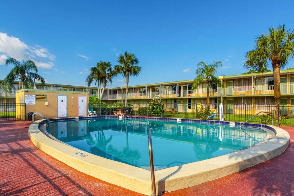 Red Roof Inn Vero Beach - I-95 Съоръжения снимка